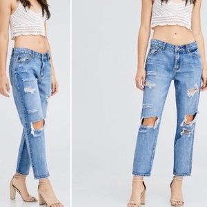 KanCan size 5 distressed cropped jeans
